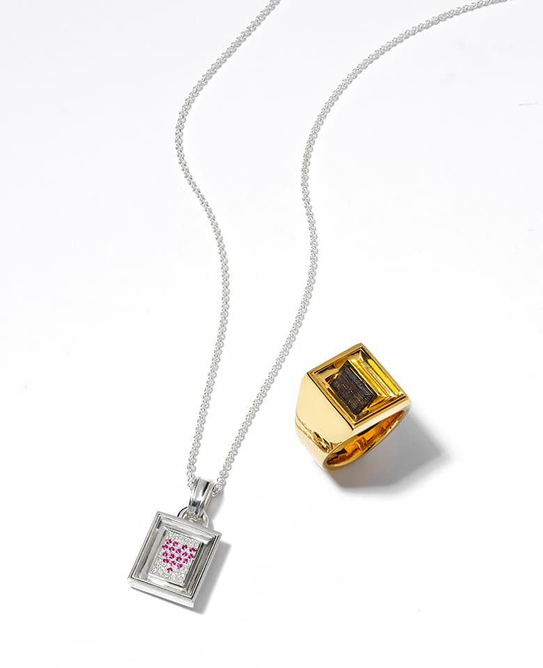 ART FRAME PENDANT  “ROUND AND ROUND” - Image 5